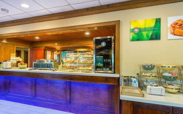 Quality Inn & Suites Baton Rouge West – Port Allen