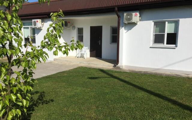 Amza Guest House