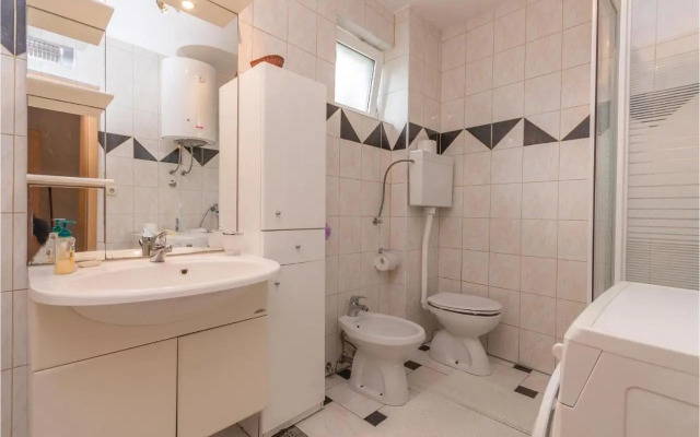 Apartment Donji Karin 10