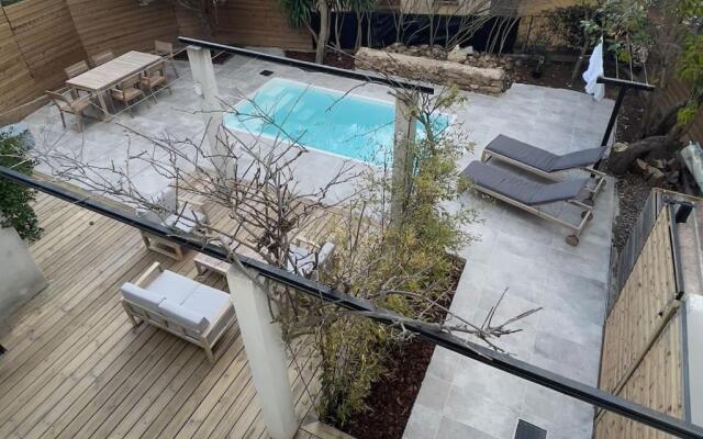 Maison avec piscine chauffée à 15mn de la plage