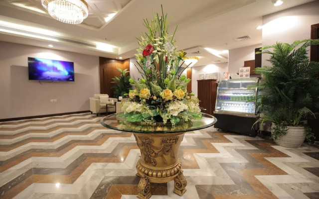 Laten Suites Al Salim Plaza