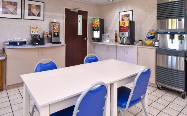 Americas Best Value Inn & Suites Maryville