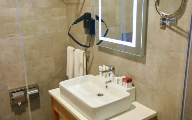 Ramada by Wyndham Vakfikebir