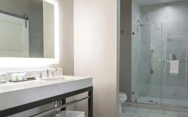 Embassy Suites Louisville Downtown