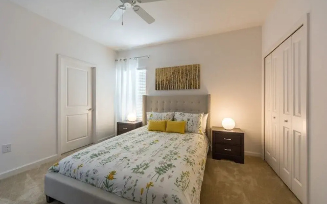 Private Beautiful Furnished ! 5 Bedroom Home
