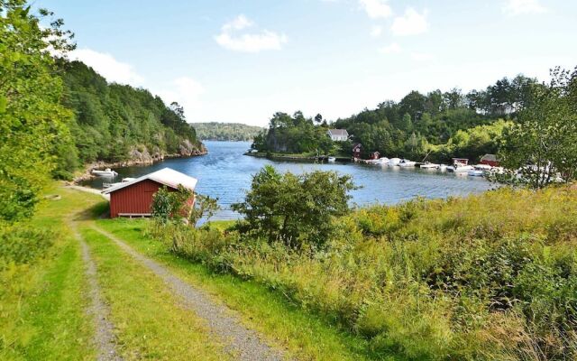 10 Person Holiday Home In Tvedestrand