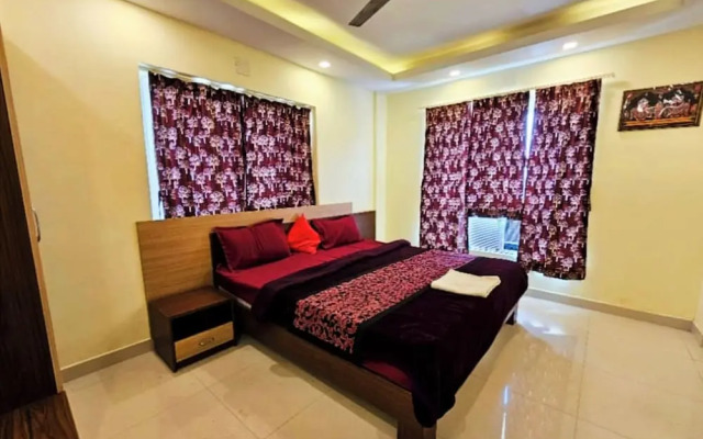 Hotel Red Stone Premium Near Sea Beach