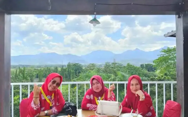 Pratama Hotel and Convention