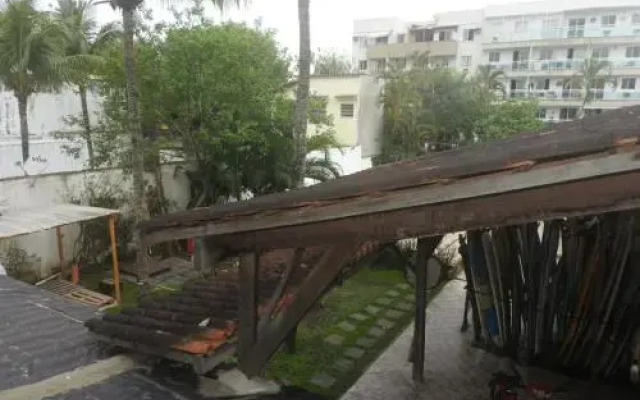 Rio Surf House Hostel e Pousada