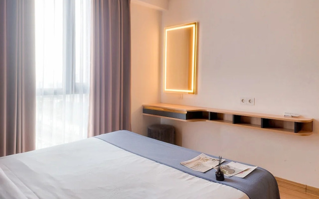 Elegant and Comfort 3BR at Sky House BSD Apartment