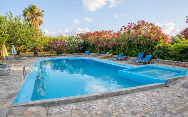 Aadonis Villa