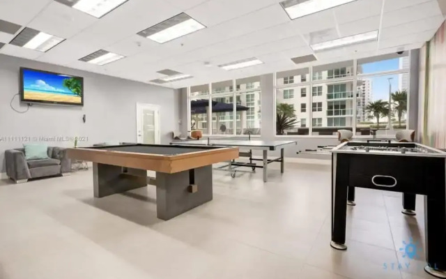 Beautiful 1 BR Apartment With Modern Amenities