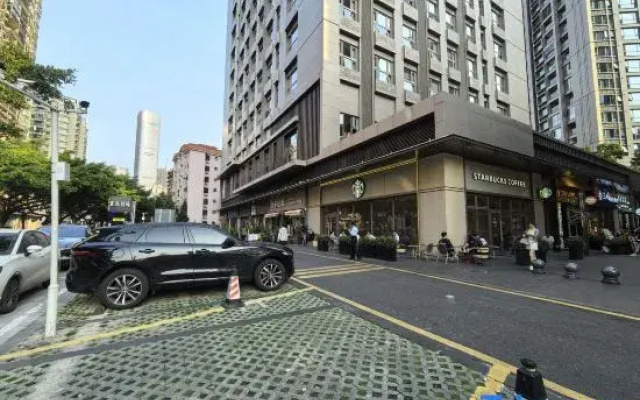 Langhui Executive Apartment (Shenzhen Nanshan Metro Station Raffles Square)