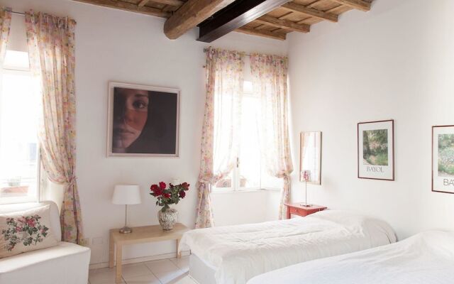 RSH Farnese Stylish Apartment 2