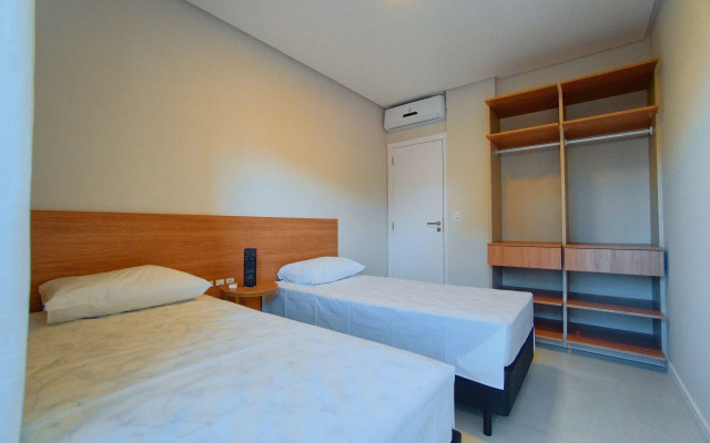 DRL - Apartamentos a 300m da Praia de Bombinhas