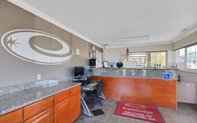 Econo Lodge Woodland near I-5