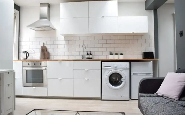 3 Bedroom Apartment in Brixton
