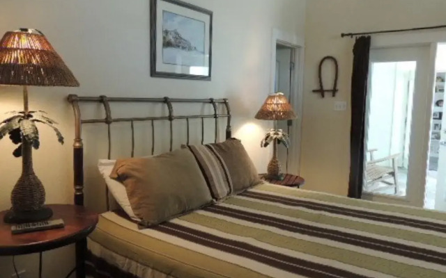 Banyan Beach House - Three Bedroom House