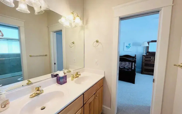 ST Lawrence Street 13