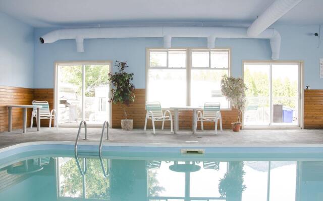 Econo Lodge Inn & Suites Kamloops