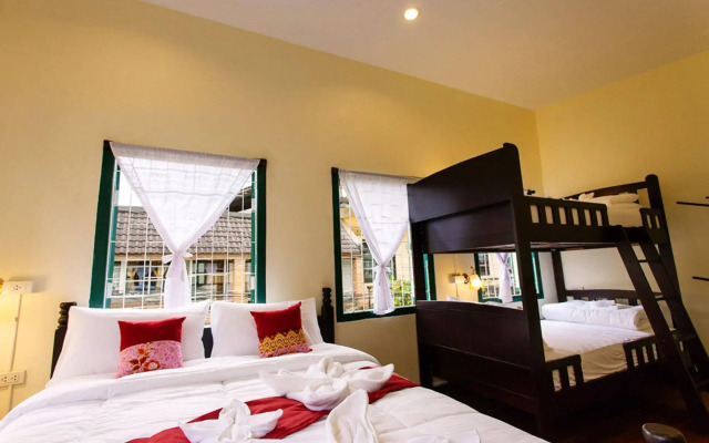 Srisomboon Hostel