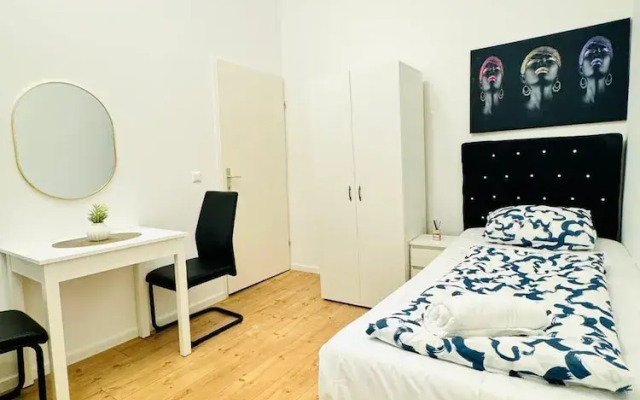 5BR Apartment Near Kaufpark Alterlaa