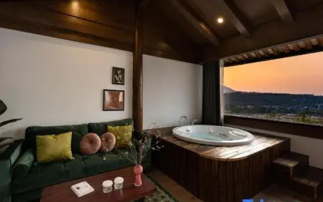 HeShun Yunyi Liangqi Mountain Residence