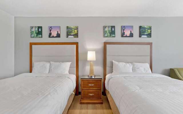 Days Inn by Wyndham Erie