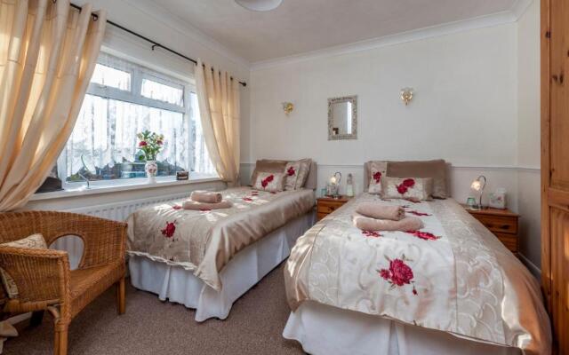 Wimborne Lodge