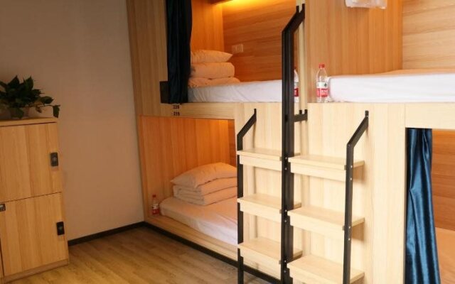 Desti Youth Park International Hostel