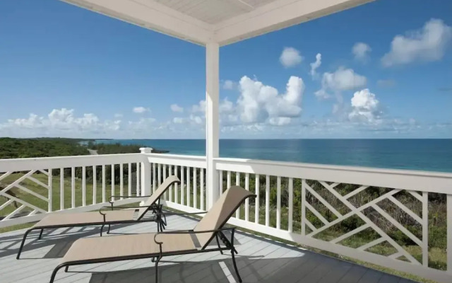 Coastal Retreat: Newly Remodeled Beach House With Pool