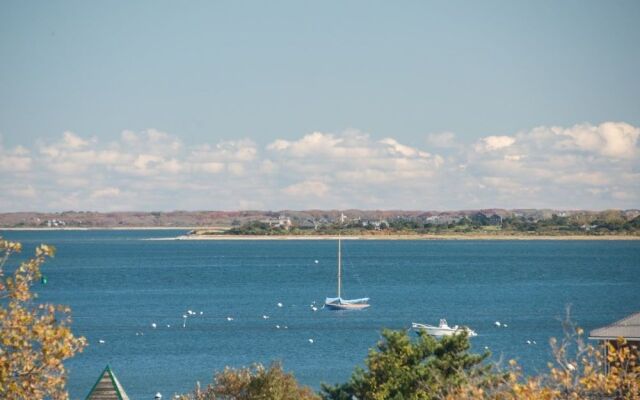 Seven Sea Street Inn