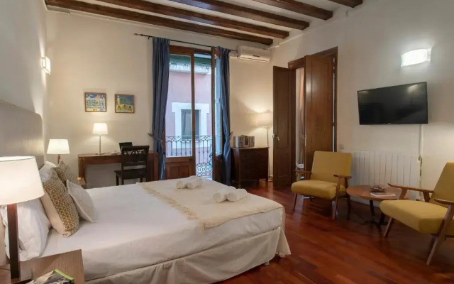 Habitat Apartments Ferran