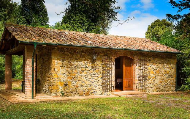 Gorgeous Holiday Home in Montecatini Val di Cecina with Pool