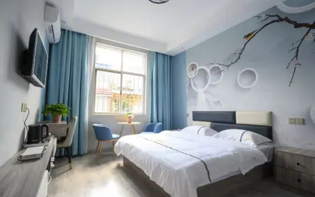 Lingxin Hotel
