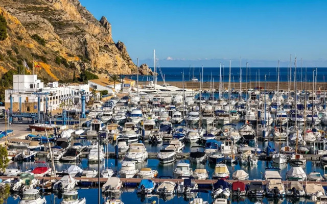 Saladar in J vea With 3 Bedrooms and 2 Bathrooms