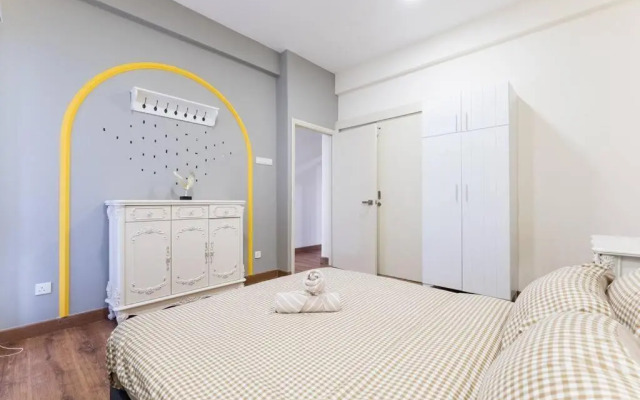 Arte Mont Kiara Duplex 4 pax Jacuzzi