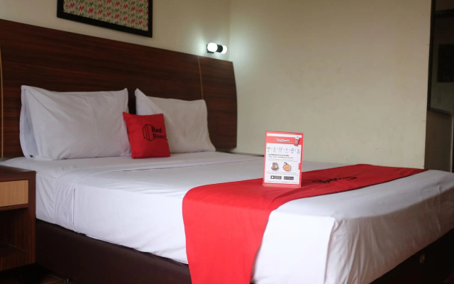 RedDoorz Plus near Senen – Guest Rooms – Jakarta