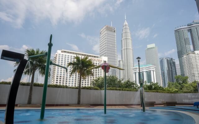 OYO Home 89446 Amazing 2 Bedroom Crest