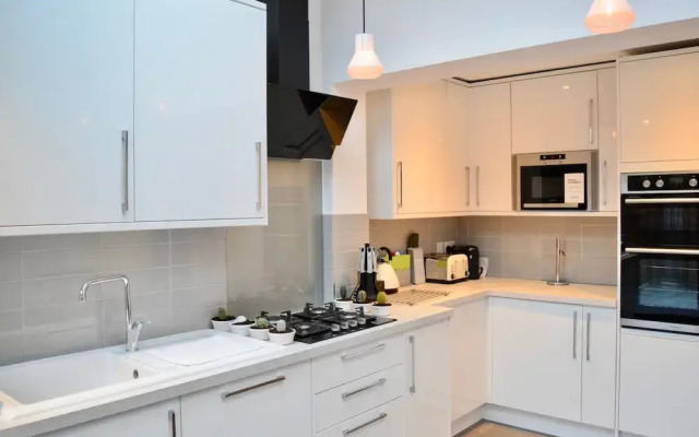 3 Bedroom House In Central London