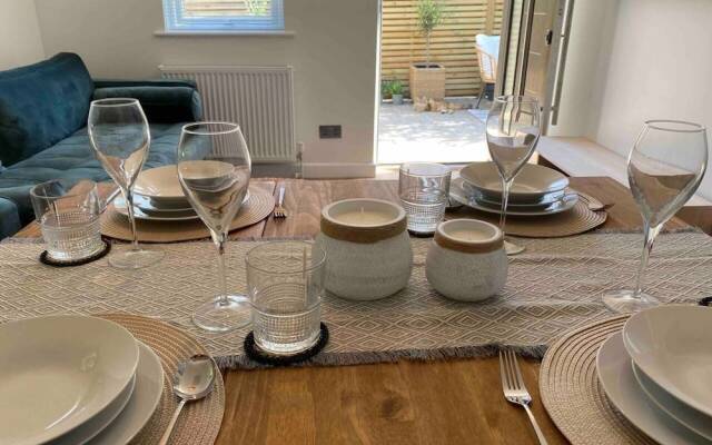 Stunning 2-bed Self Contained Oasis in Eastbourne