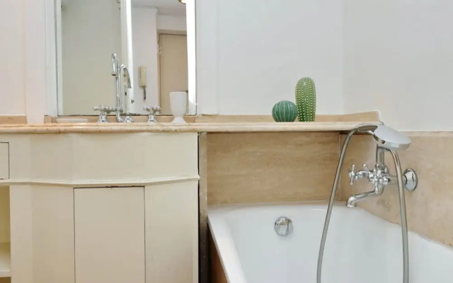 Borghese Apartment - My Extra Home