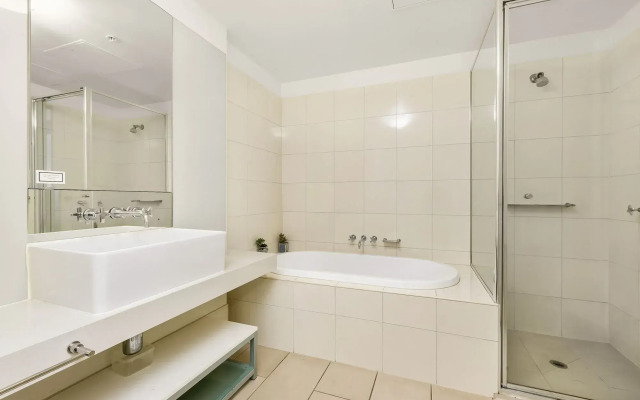 Melbourne Holiday Apartments Flinders Wharf