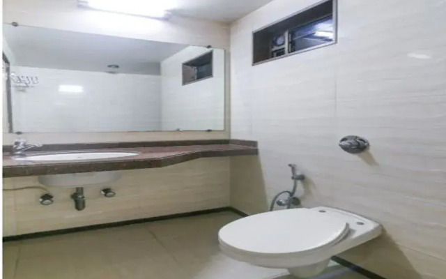 OYO Home 61748 Royal Stay Kalamboli