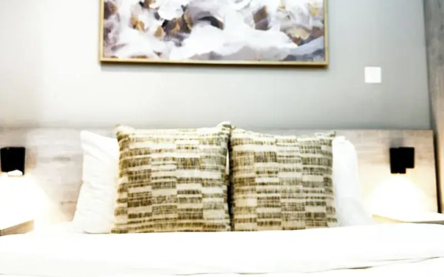Serenity luxury studio loxwood