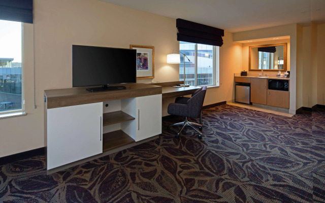 Hampton Inn & Suites Bremerton
