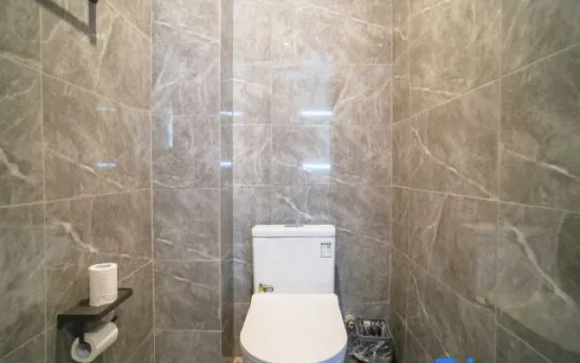 Runfan Hotel (Beijing Guanzhuang Metro Station)