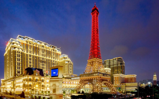 The Parisian Macao