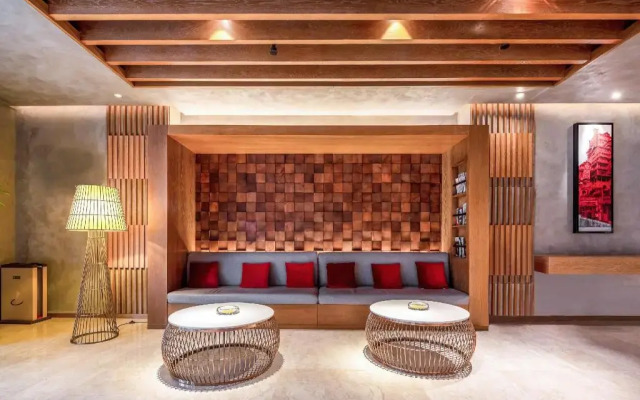 Rezen Kingtown Hotel (Chongqing Xinpaifang)