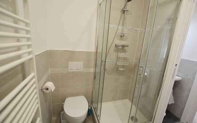 Fortezza white apartment